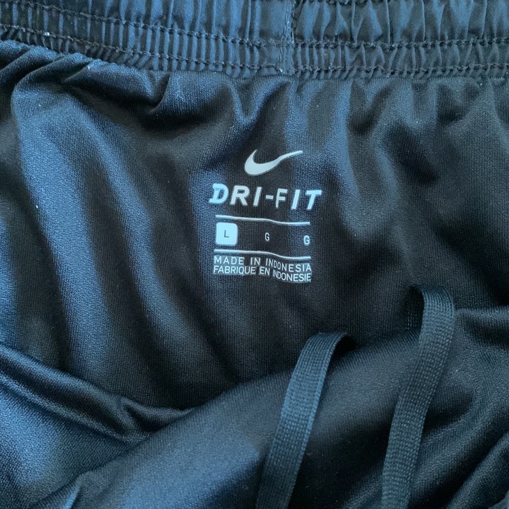 Nike Dri Fit Running Shorts Women's Black & Neon Swoosh Built-in Liner Size L - Picture 4 of 9